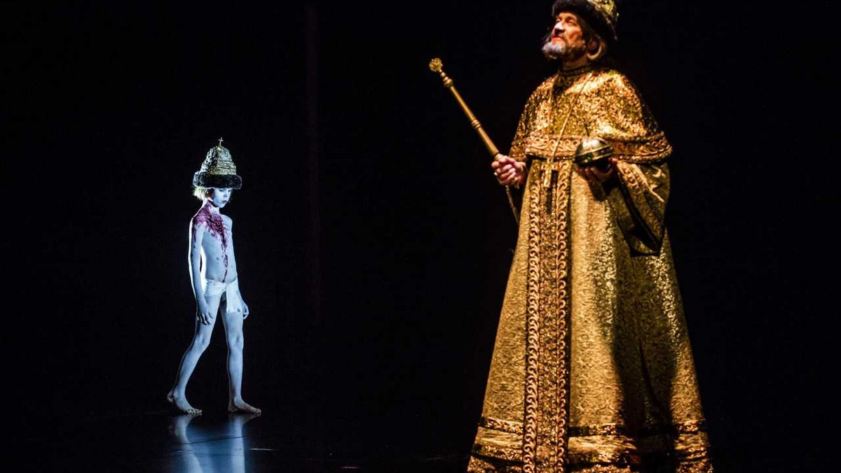 Bardzo oczekiwana premiera "Borysa Gadunowa" z Andrzejem Sewerynem w roli głównej pokazuje, jak czasami teatr niewiele różni się od opery.