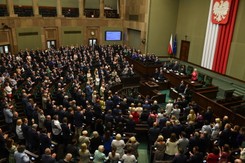 Sejm przyjął uchwałę ws. zbrodni wołyńskiej. 'Pojednanie musi objąć uznanie win'