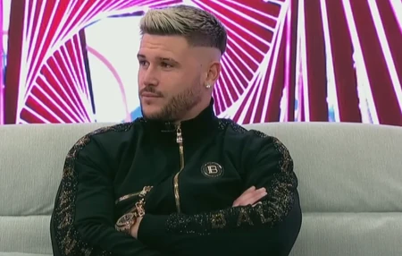 Iv5k9kpTURBXy9iODFlNmExMjFmNzIwNzA4OTdlMGJiYTJhNzMyYTI3Yy5wbmeRkwLNAcIA3gACoTAFoTEC MRAČNA TAJNA INFLUENSERA KOJI SE PREDSTAVLJA KAO MILIONER: "Sve nas je prevario i opljačkao, pogledajte poruke!" Snimio je pesmu sa Devitom