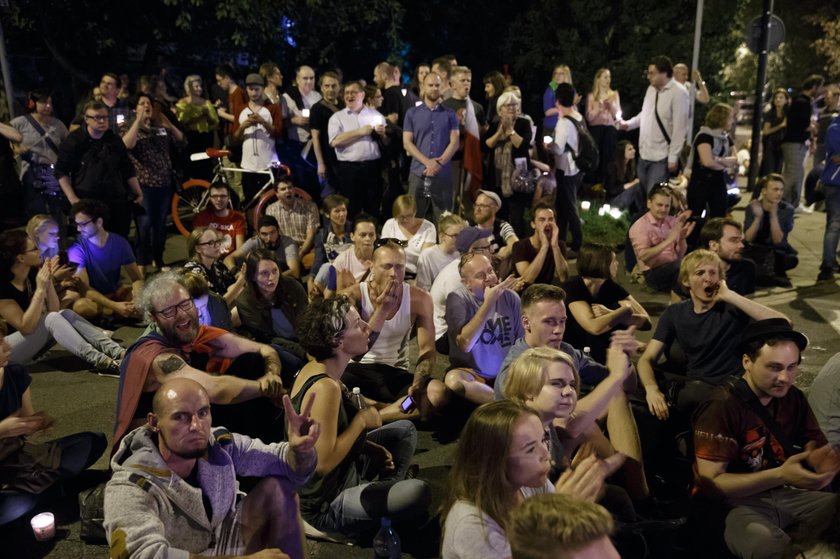 Blamaż Zielińskiego i Błaszczaka. Tak nazwali protestujących Polaków!