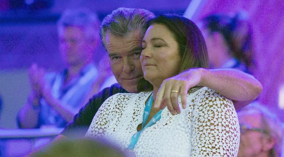 Imádja a feleségét Pierce Brosnan Fotó: Northfoto