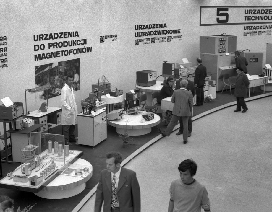 Unitra prezentuje swoją ofertą podczas Międzynarodowych Targów Poznańskich w 197r roku