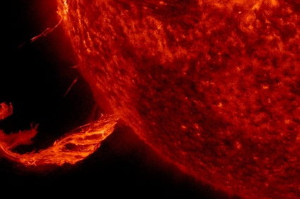 Co zrobić podczas rozbłysku słonecznego, kiedy Słońce "bombarduje" Ziemię?