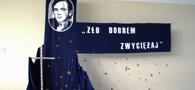 Tajne materiały o ks. Popiełuszce. Co odkryli historycy IPN?