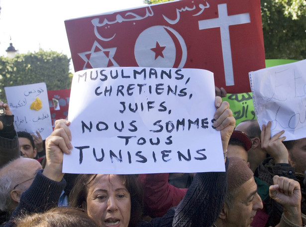 Tysiące Tunezyjczyków protestuje przeciw mordercom polskiego zakonnika