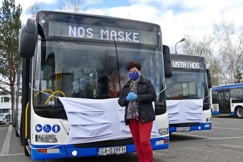 Gdyńskie autobusy w... maseczkach