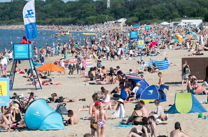 Prawie połowa Polaków rezygnuje z letnich wyjazdów [SONDAŻ]