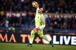 Liga włoska: Szczęsny obronił rzut karny w wygranym meczu z AC Milan