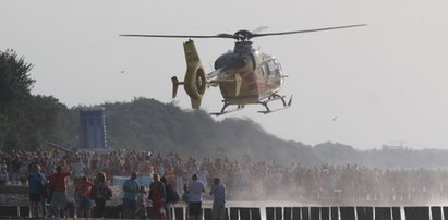 Ojciec i syn prawie utopili się na niestrzeżonej plaży. Uratował ich łańcuch życia