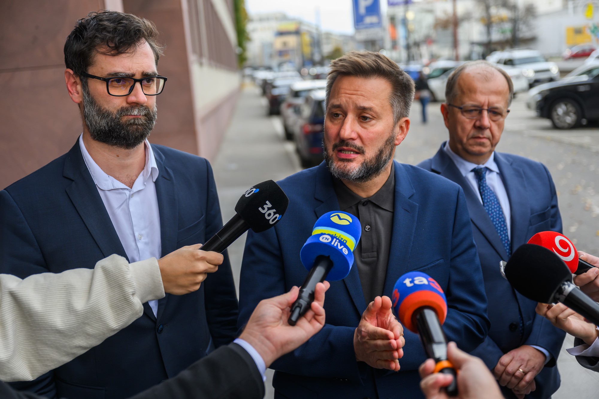 Na snímke sprava Richard Rybníček,  Matúš Vallo a Marek Hattas.