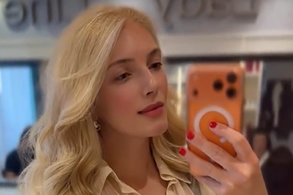 KO BI REKAO DA SE OVA ŽENA PORODILA PRE DVA MESECA? Nikolina Kovač u providnoj košulji pokazala kako izgleda i oduševila (Foto)