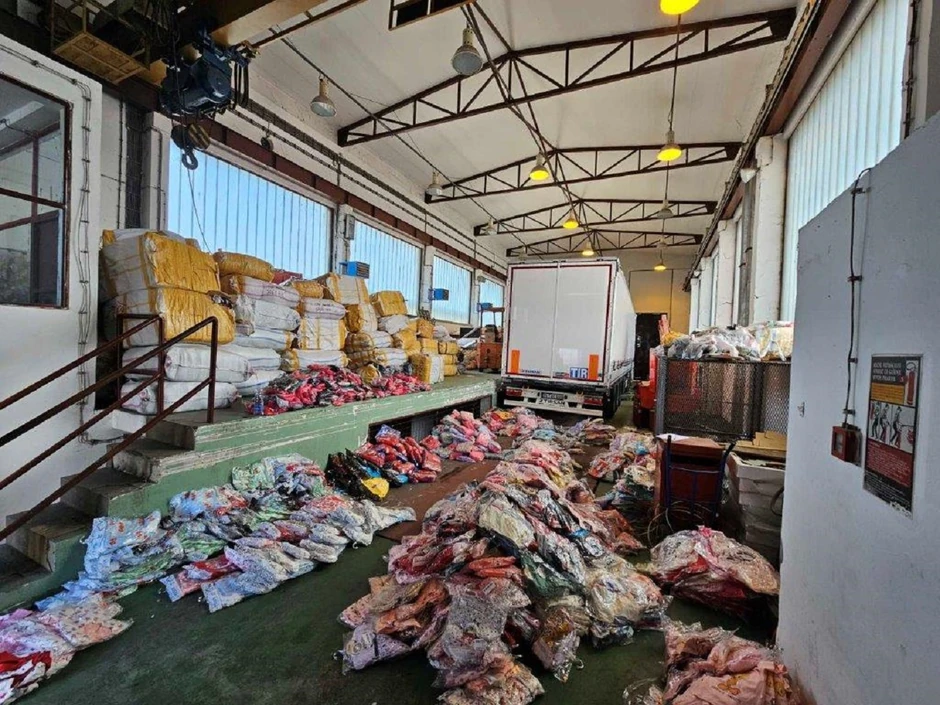 Zaplenjen tekstil na Preševu