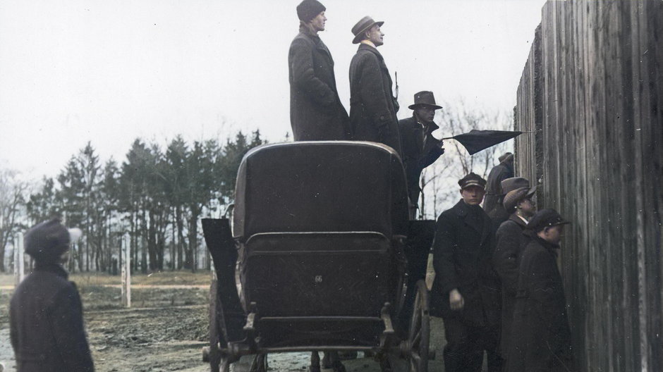 Kibice oglądający mecz Wisła Kraków - Legia Warszawa w 1932 r. 