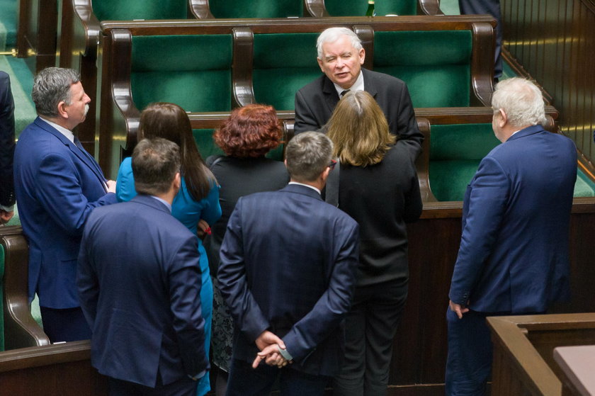 Prezes dyscyplinuje posłów PiS. Dzienniczki ustawią listy do Sejmu
