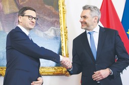 Jeśli pomagać, to solidarnie. Uchodźców przybywa, wkrótce finanse staną się problemem