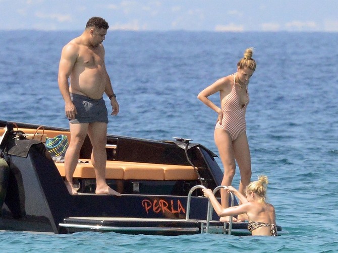 Čuveni Ronaldo sa Selinom Loks TOTTIGOL / BACKGRID/ Backgrid UK