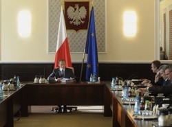 Nie oszczędzamy. Wybory ważniejsze!