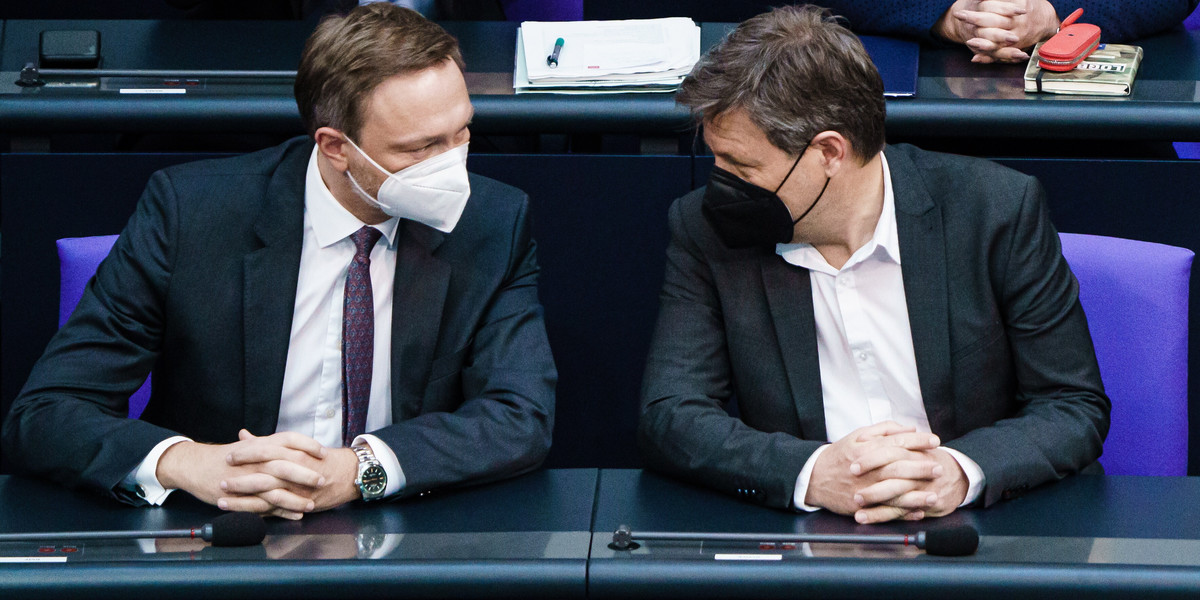 Niemiecki minister finansów Christian Lindner i niemiecki minister gospodarki i klimatu Robert Habeck.