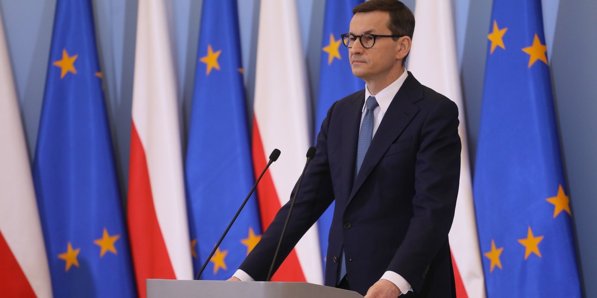 Premier Mateusz Morawiecki podczas środowej konferencji prasowej