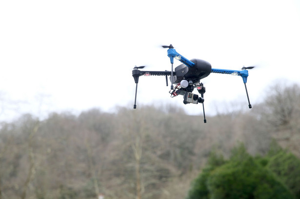 O włos od tragedii na warszawskim lotnisku. Dron koło lądującego samolotu