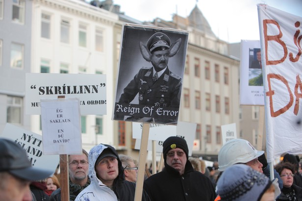 Ostatnie protesty na ulicach Reykiaviku. Fot. Bloomberg