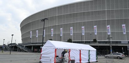 Punkt pobrań na stadionie