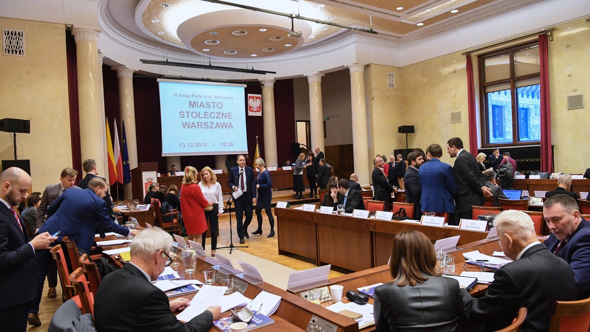 O odbudowę apeluje Towarzystwo Jana Karskiego apeluje. W liście do radnych stolicy towarzystwo oceniło, że dobrą okazją do przywrócenia historycznego monumentu jest mijające w 2019 r. 100-lecie stosunków dyplomatycznych Polski i USA.