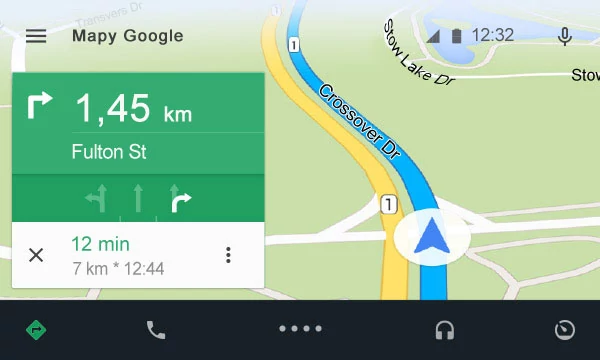 Mapy Google wyróżniają kolorami utrudnienia na drogach, a sugerowane trasy alternatywne są zaznaczone na szaro. Zoomowanie i zmiana orientacji odbywa się tak samo płynnie jak na telefonie.