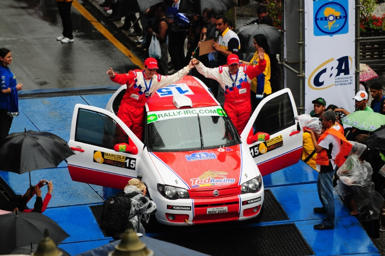 Rally de Curitiba 2010: pewne zwycięstwo Krisa Meeke, Juho Hänninen liderem IRC