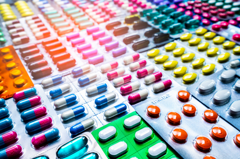 Od marca mają również pojawić się kolejne odpowiedniki dla leków przeciwdepresyjnych duloxetinum - Dulsevia i Dutilox z obniżką cen detalicznych o 36 proc.