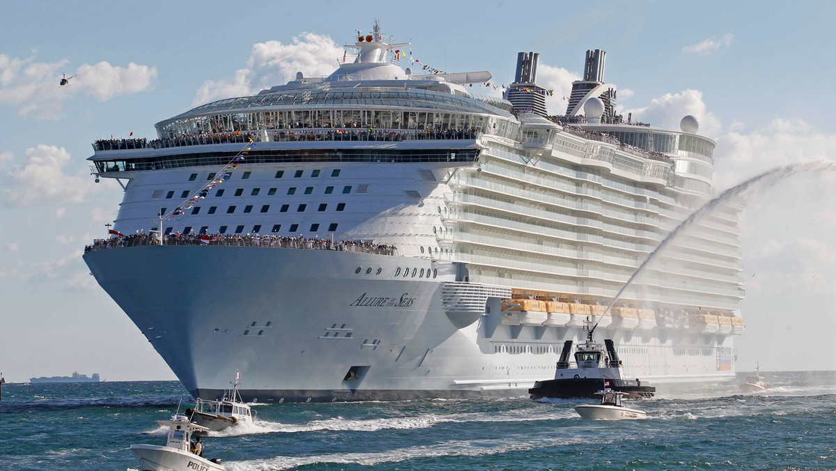 W maszynowni największego statku wycieczkowego świata Allure of the Seas wybuchł pożarł - podaje Interfax, powołując się na komunikat armatora Royal Caribbean Cruises.