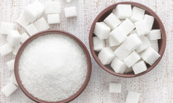 Słodzik czy cukier. Co jest lepsze dla zdrowia?