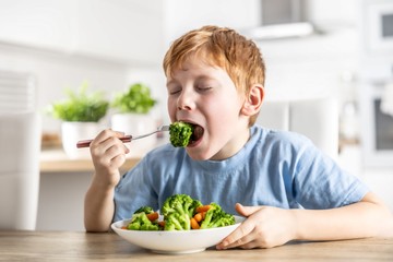 Autista gyerekem nem akar húst enni - aggódjak? Az orvos válaszol