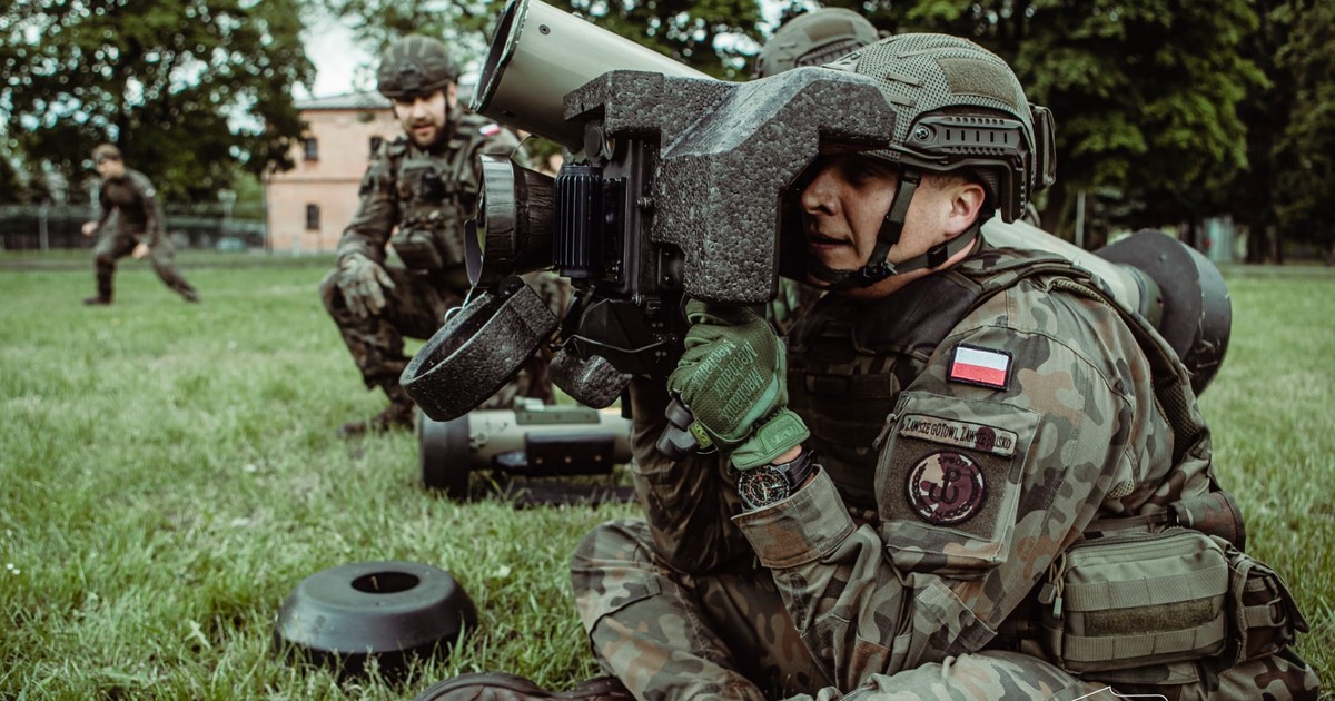 Polska kupi tysiące takich pocisków. Ekspert zwraca uwagę na niepokojący problem