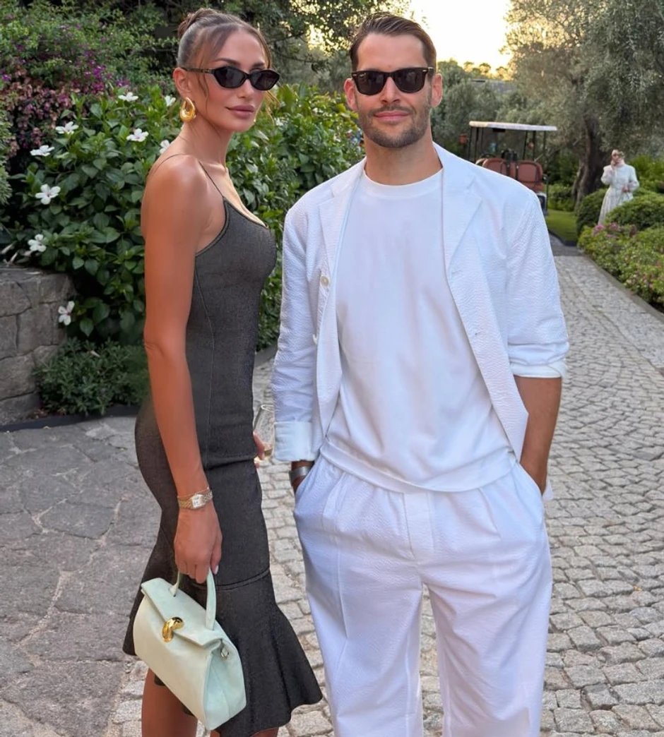 Emina Jahović, Simon Port Žakmis