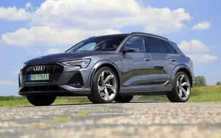 Audi e-tron S