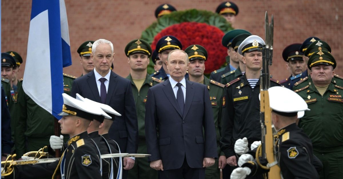 Putin ma pistolet przy głowie. "Jeśli zatrzyma wojnę, będzie rewolucja"