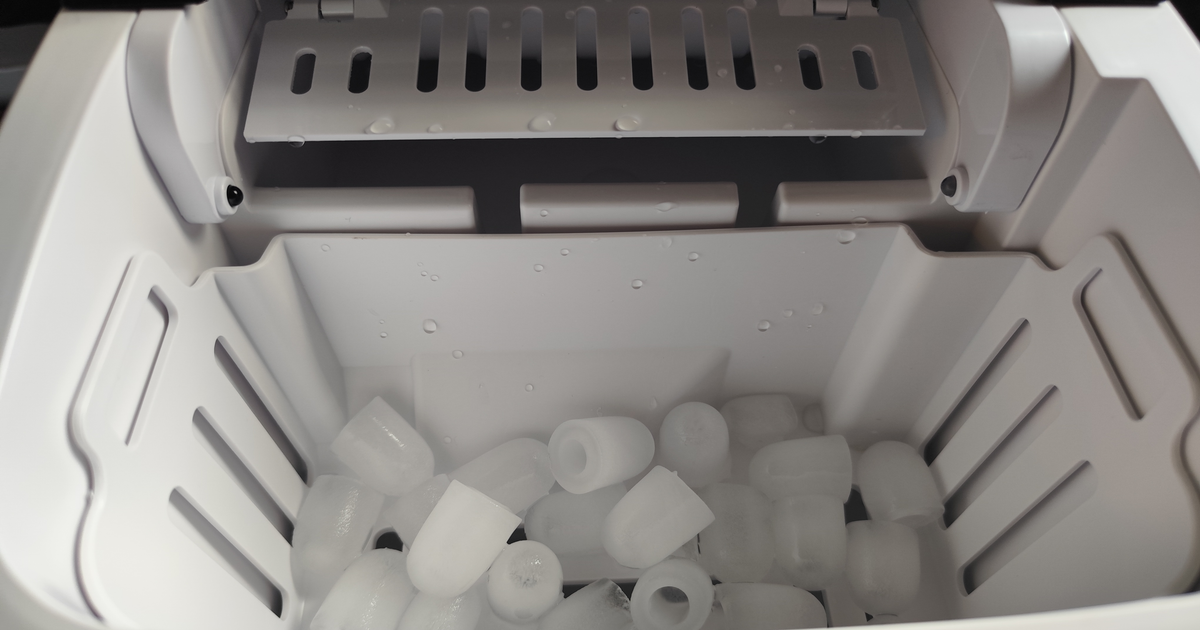 Top 5: Die beste Eiswürfelmaschine im Test – Eiswürfel in unter 10 Minuten