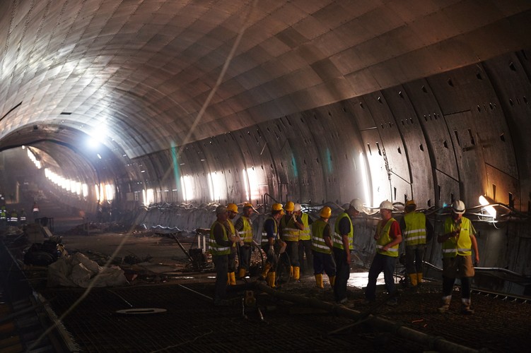 Za budowę tunelu odpowiada firma konsorcjum OHL.<br><br>fot.  (aw/zuz) PAP/Adam Warżawa