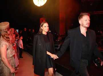 PRIJA, TANJA I ANĐELA KAO NA MODNOJ REVIJI: Koncert Magla benda vrvi od poznatih! (Galerija fotografija)