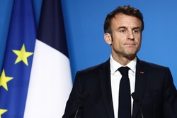 Emmanuel Macron w Brukseli: Nie ustąpię przed przemocą