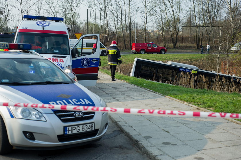 Wypadek autobusu MPK w Nowej Hucie. 10 osób rannych