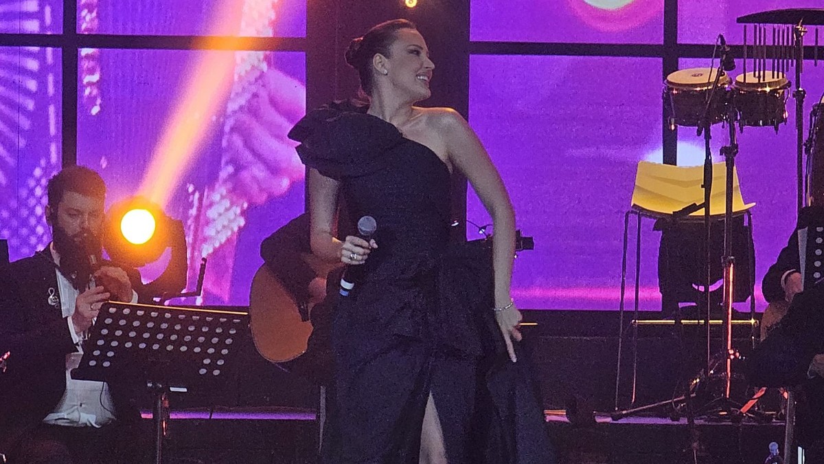 ALEKSANDRA PRIJOVIĆ NA IVICI SUZA Sve puca od emocija na koncertu u čast Šabanu Šauliću, BILA MU JE MILJENICA: "On je jedan jedini" (VIDEO)   Kép