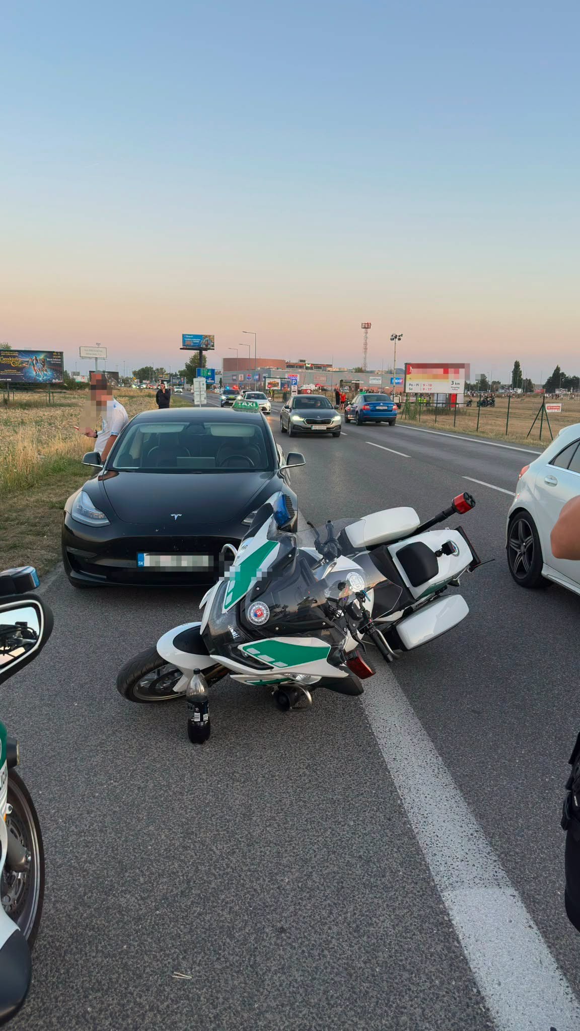 Na festivale Lovestream ľudí rozvážal taxikár pod vplyvom drog.