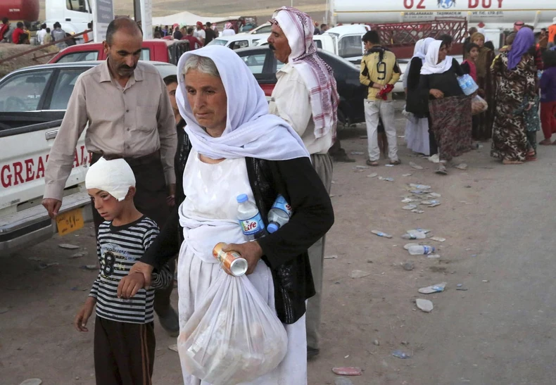 Ekstremisti su žene i decu, navodno, žive zakopavali