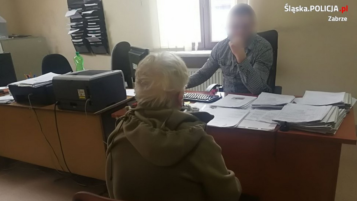Policjanci z Zabrza zatrzymali 79-letnia kobietę oraz jej 50-letnią córkę, które okradały pacjentów szpitali, a następnie łupy sprzedawały w internecie lub w lombardzie. Kobiety przyznały się do winy, grozi im do pięciu lat więzienia.