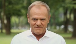 Tusk zamieścił wpis. W nagraniu pyta: Jesteśmy umówieni?