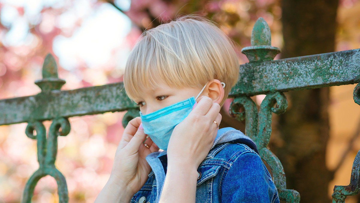 - Lato nie oznacza końca epidemii, ona nie zniknęła, nie odchodzi – mówił w tym tygodniu minister zdrowia Łukasz Szumowski. Ponowił deklarację, że w określonych sytuacjach, m.in. istotnego wzrostu ilości zakażeń, możliwy jest powrót niektórych obostrzeń. Co na to Polacy?