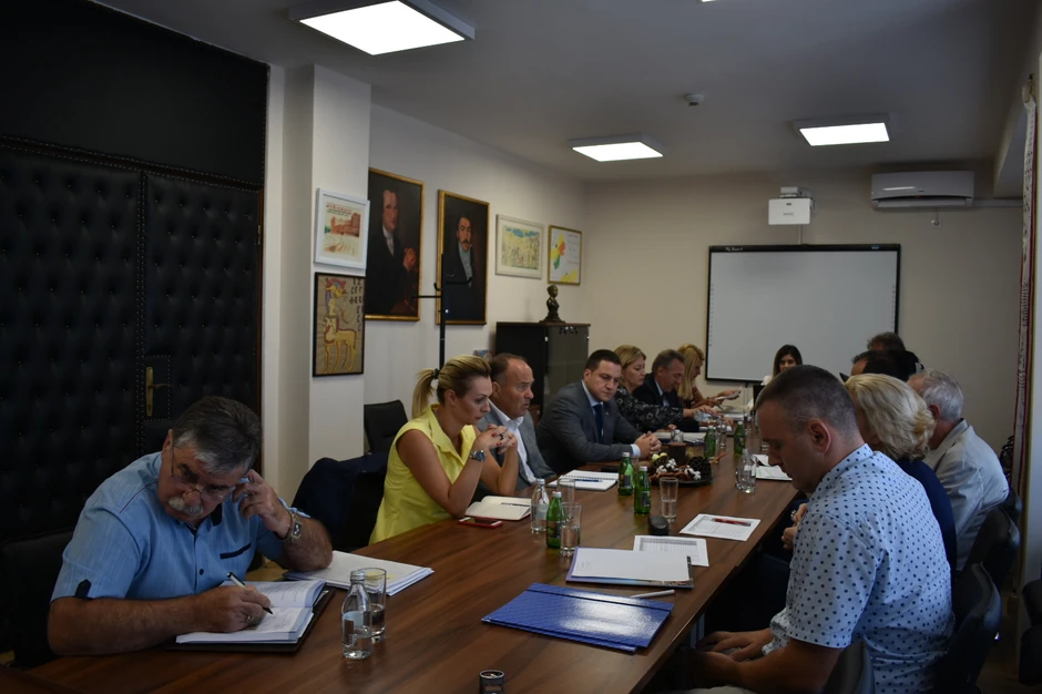 Današnji sastanaki Ministra Šarčevića sa prosvetarima