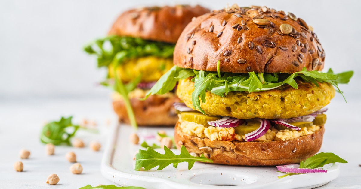 "Burger" i "stek" nie mogą być roślinne? PE podejmie decyzję